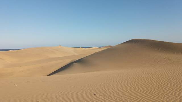 Duny Maspalomas, pohled z vnitrozemí od vyhlídky u hotelu Riu.